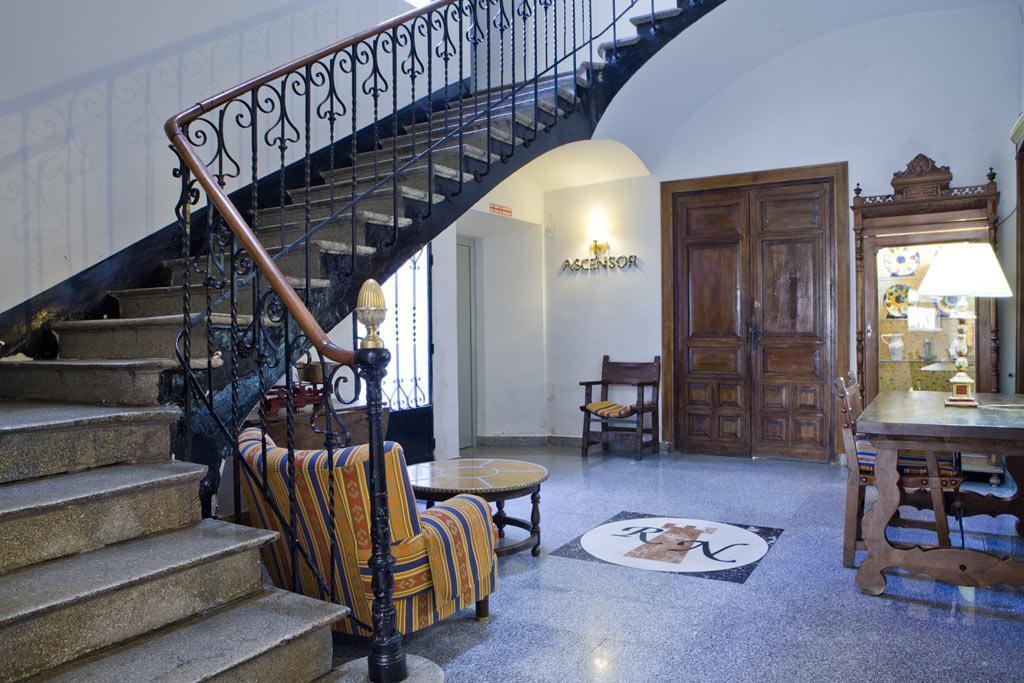 Hotel Rey Nino Avila Exterior photo
